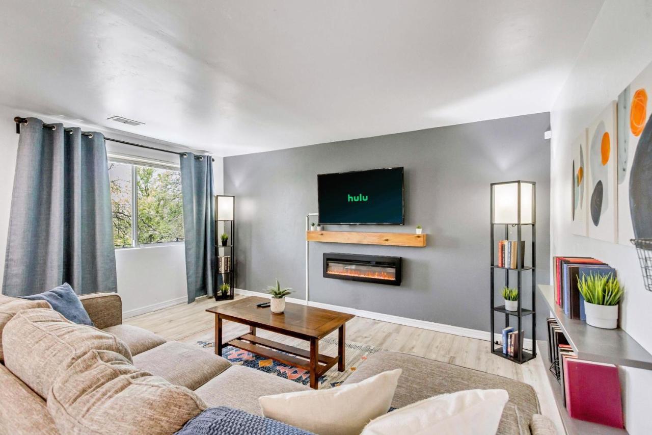 Cozy For Bookworms - Laundry - King Bed - Parking Apartment Salt Lake City Exterior foto