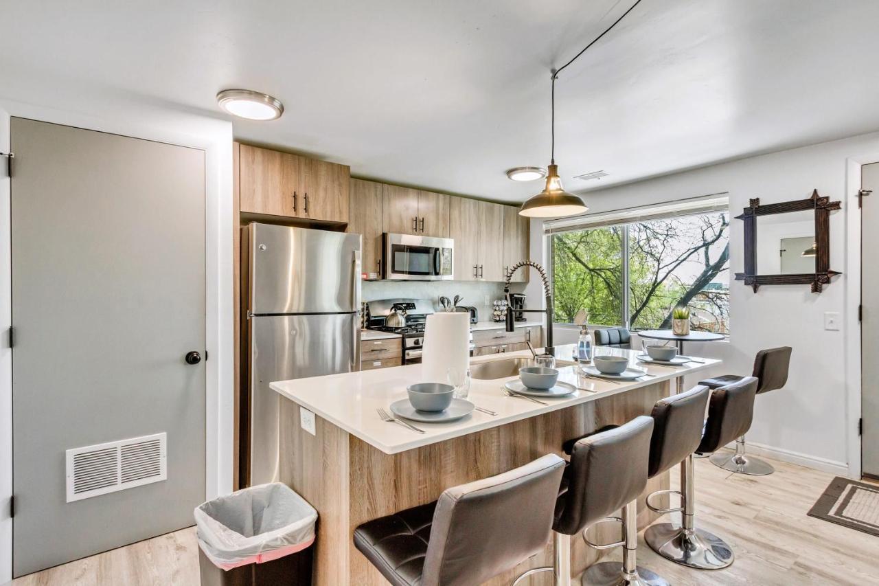 Cozy For Bookworms - Laundry - King Bed - Parking Apartment Salt Lake City Exterior foto